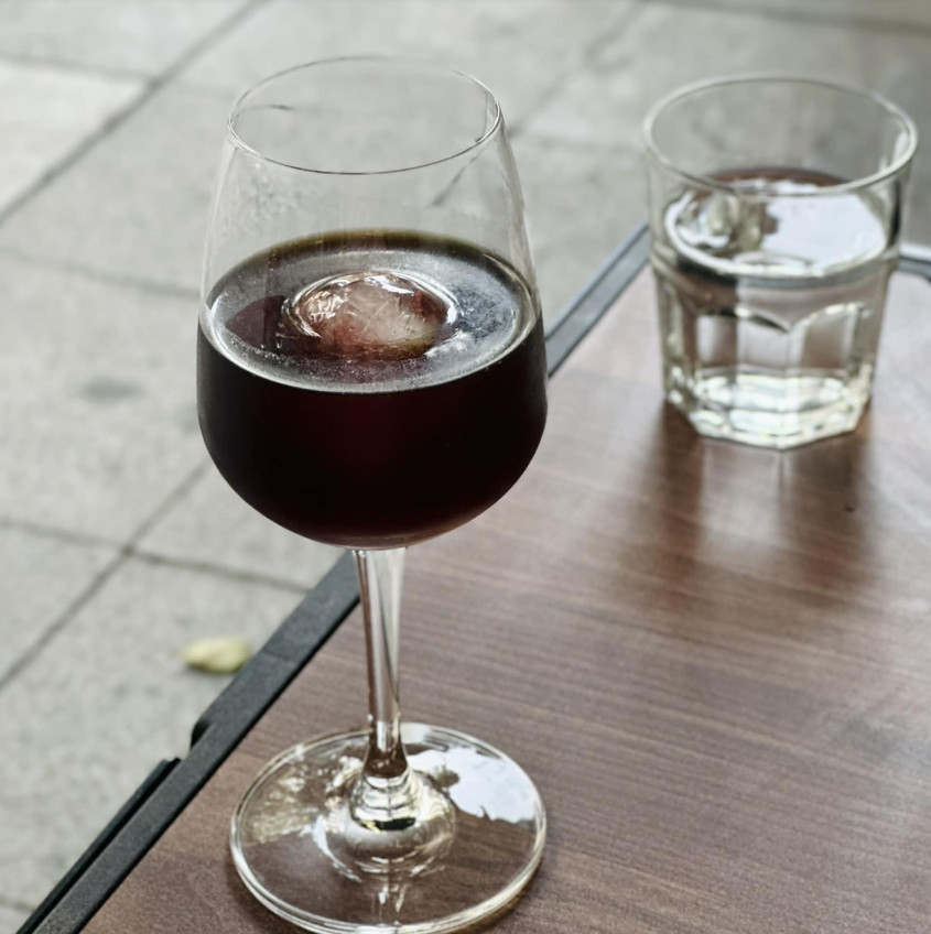 Cà phê ủ lạnh cũng là một giải pháp cho người e ngại vấn đề trào ngược dạ dày thực quản. Ảnh: Ban Mai