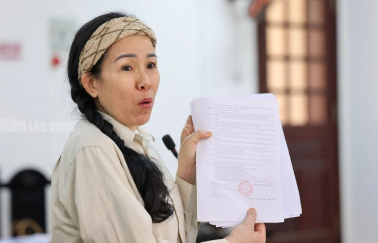 Bị cáo Đinh Thị Lan tại phiên toà sơ thẩm trước đó