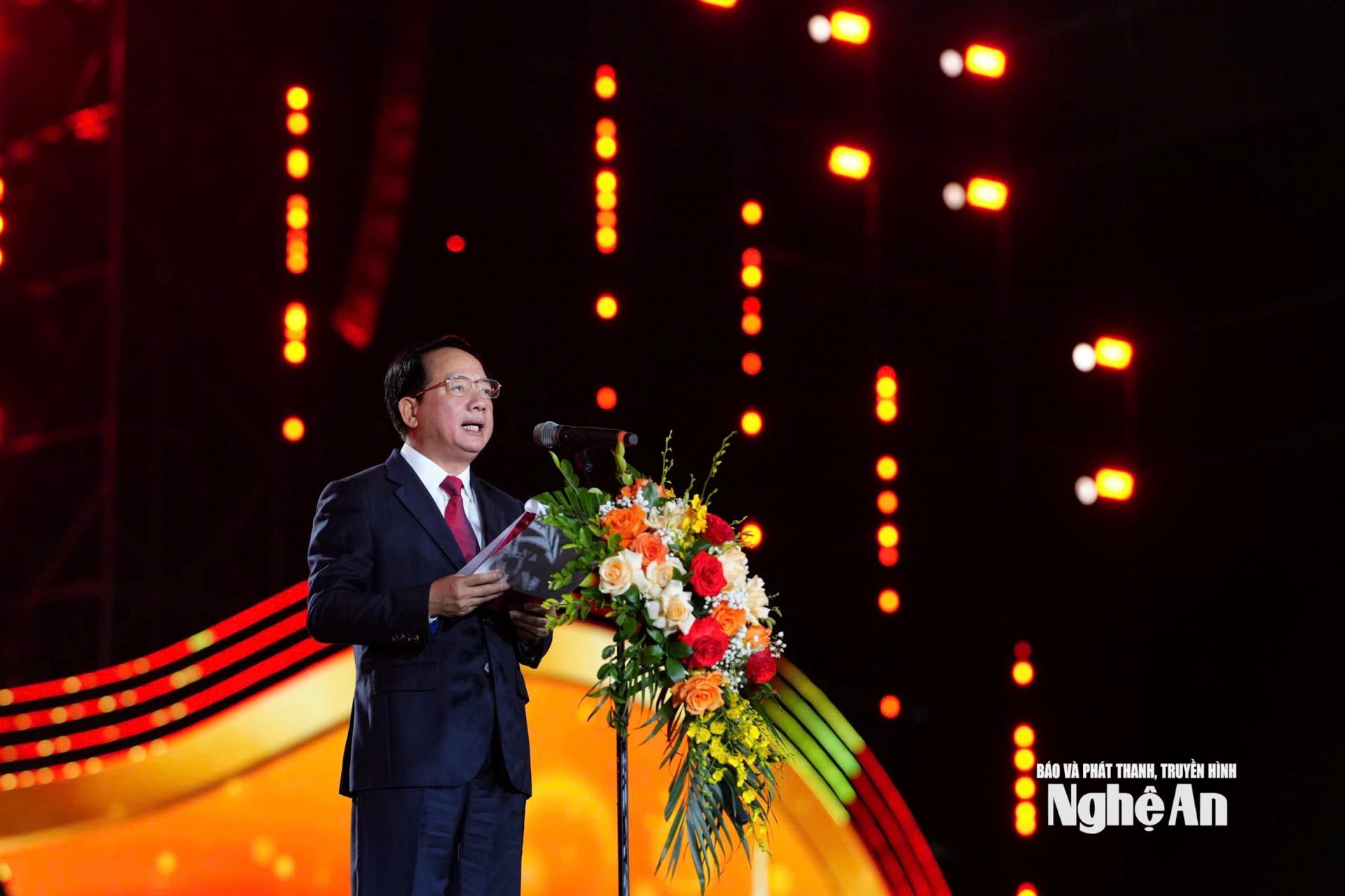 Đồng chí Trịnh Văn Quyết, Ủy viên Bộ Chính trị, Trưởng Ban Tuyên giáo và Dân vận Trung ương phát biểu chỉ đạo tại Khai mạc Liên hoan Phát thanh toàn quốc 2026. Ảnh: P.V