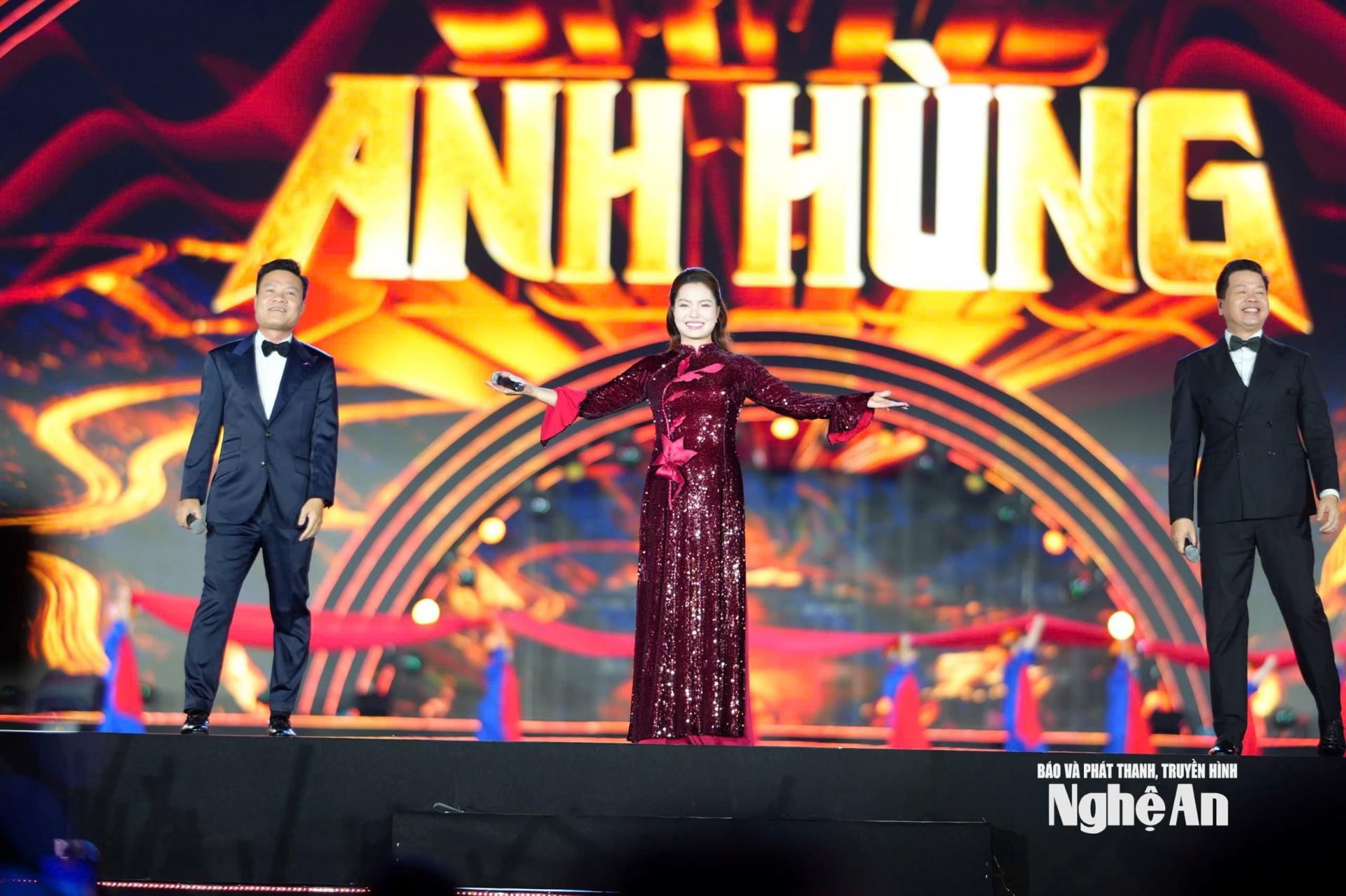 Một tiết mục trong chương trình nghệ thuật “Thanh âm kỷ nguyên mới”. Ảnh: P.V