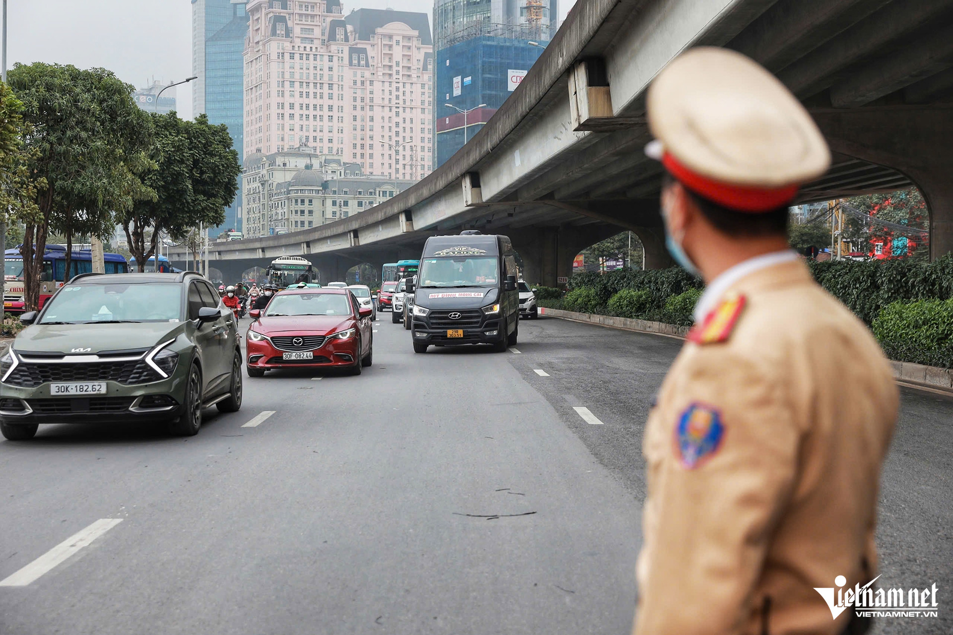 Đơn vị soạn thảo đề xuất sửa đổi, bổ sung một số điều để siết chặt quản lý ô tô kinh doanh vận tải. Ảnh: Đình Hiếu