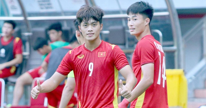 Quốc Việt vắng mặt ở vòng bán kết vì chấn thương.