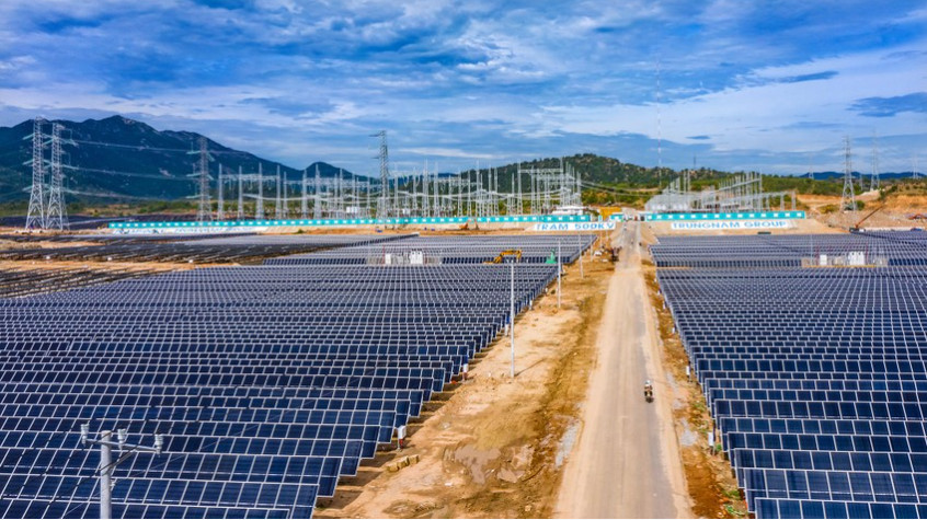 Nhà máy điện mặt trời Trung Nam – Thuận Nam 450Mw. 