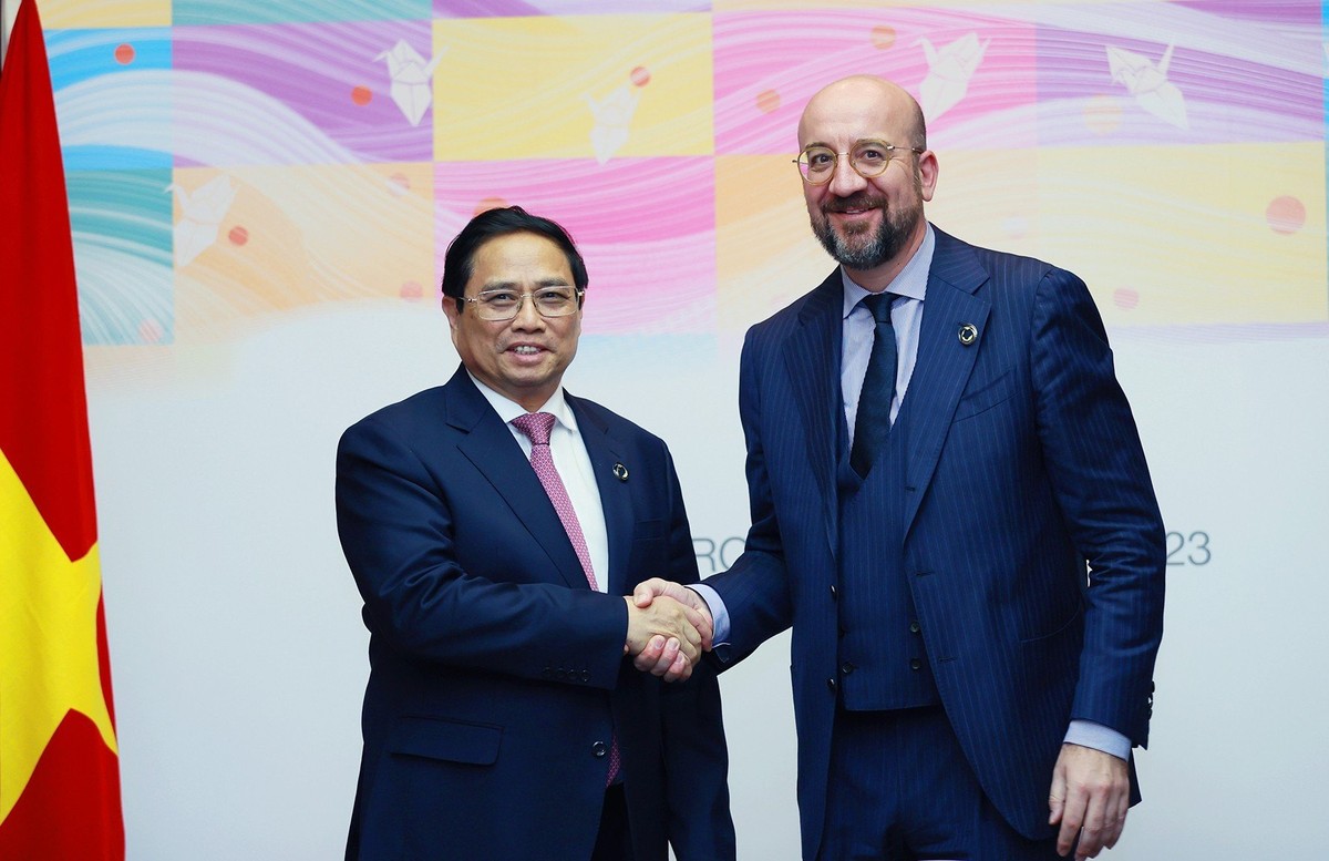 Thủ tướng Phạm Minh Chính gặp Chủ tịch Hội đồng châu Âu Charles Michel. 