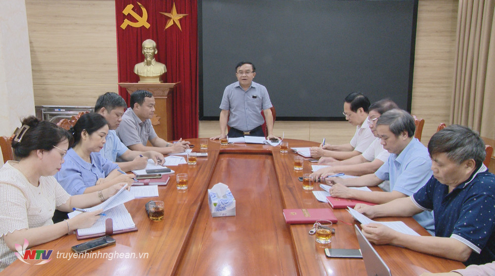Đồng chí Ngọc Kim Nam - Uỷ viên BTV, Trưởng ban Dân vận Tỉnh uỷ phát biểu kết luận cuộc họp.