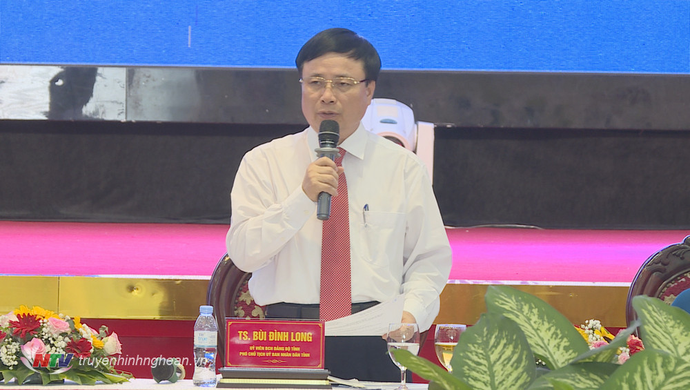 Phó Chủ tịch UBND tỉnh Bùi Đình Long phát biểu kết luận hội thảo. 