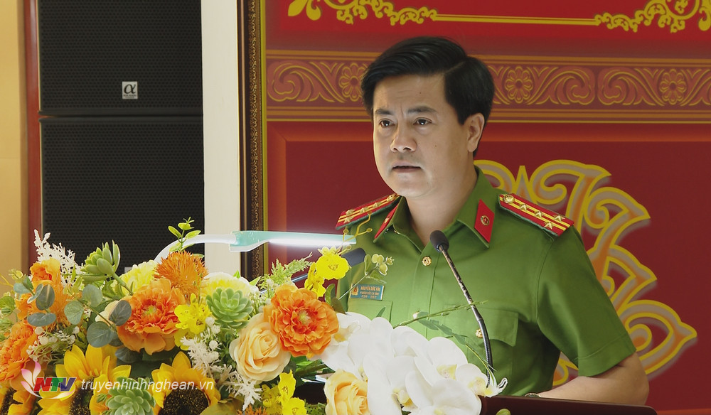 Đại tá Nguyễn Đức Hải - Phó Giám đốc Công an tỉnh phát biểu tại hội nghị.