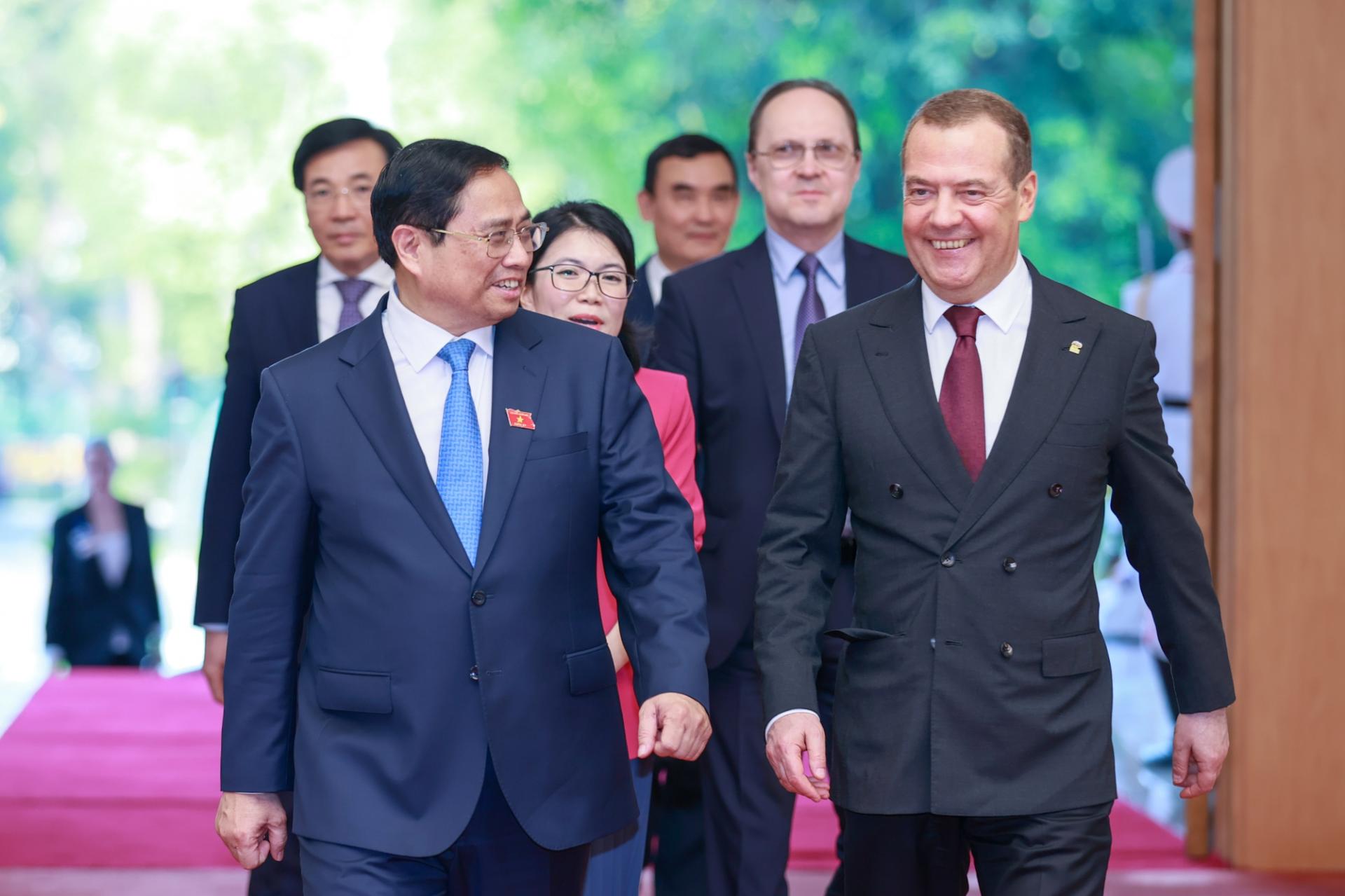 Thủ tướng Phạm Minh Chính tiếp Chủ tịch Đảng &quote;Nước Nga Thống nhất&quote; Dmitry Medvedev