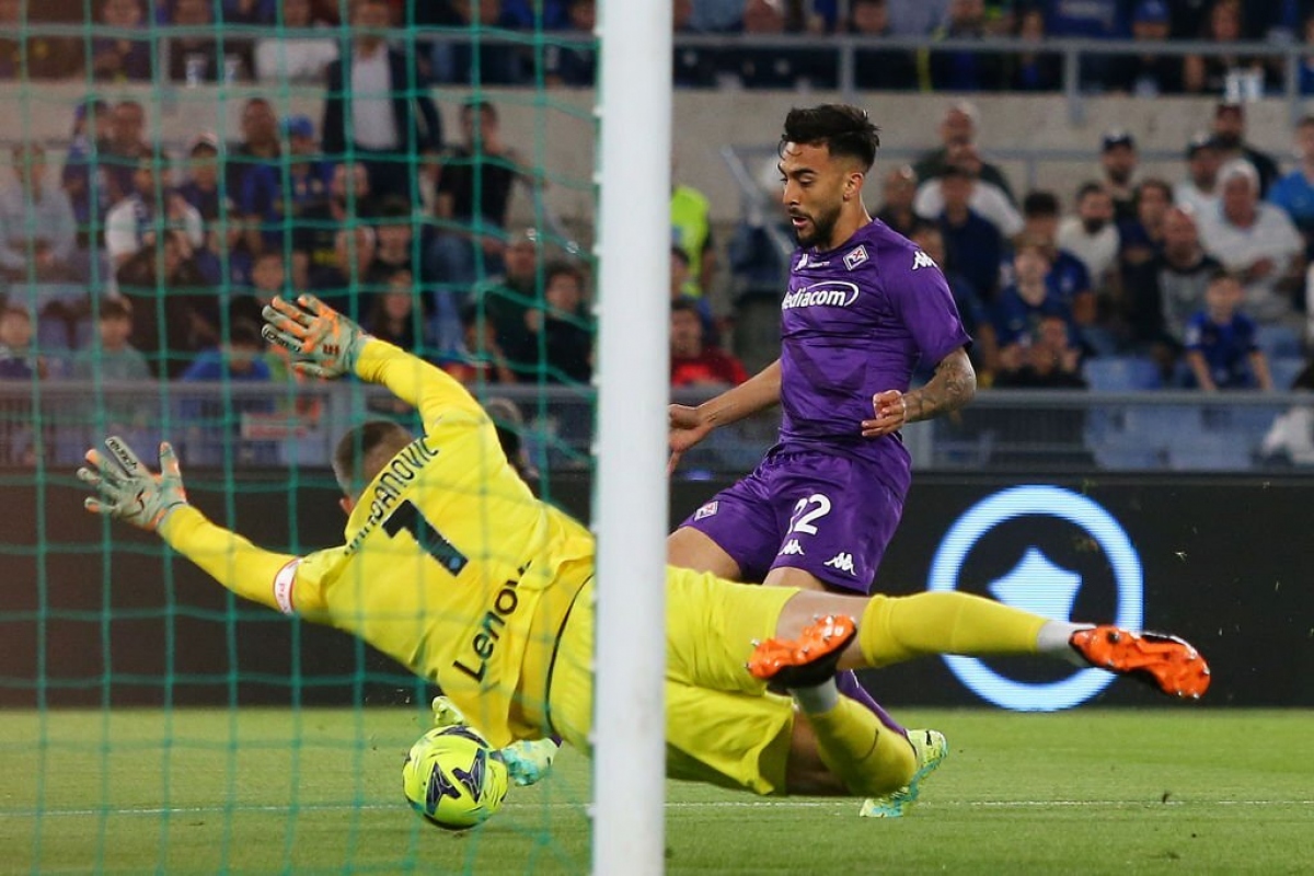 Nicolas Gonzalez đưa Fiorentina vượt lên ngay ở phút thứ 3 (Ảnh: Getty)