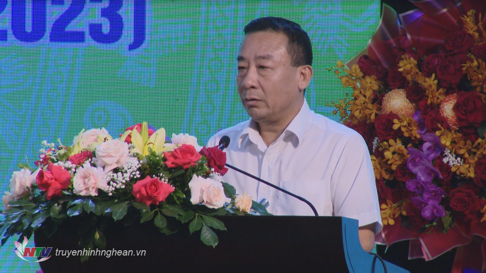 Phó Chủ tịch UBND tỉnh Nguyễn Văn Đệ phát biểu tại lễ kỷ niệm.