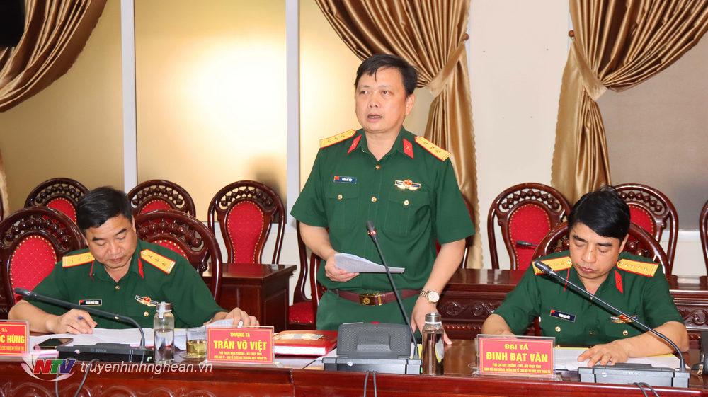 hượng tá Trần Võ Việt, Phó Tham mưu trưởng Bộ chỉ huy Quân sự tỉnh, Phó ban Thường trực Ban tổ chức Hội thi công bố các quyết định.