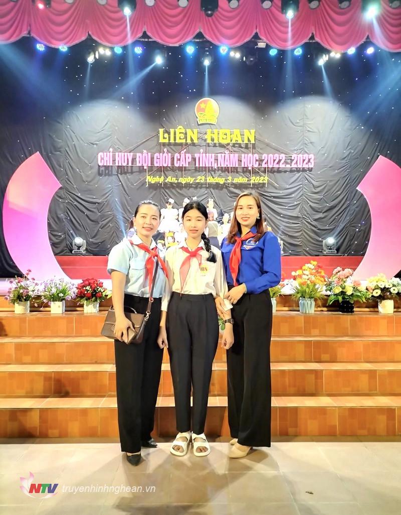 Nguyễn Bùi Uyển Nhi tại Liên hoa Chỉ huy đội giỏi cấp tỉnh, năm học 2023 - 2024.