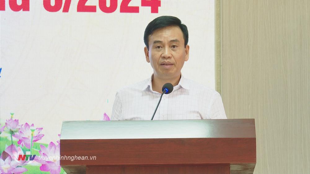 Phó Giám đốc Sở Thông tin - Truyền thông Nguyễn Bá Hảo phát biểu tại hội nghị.