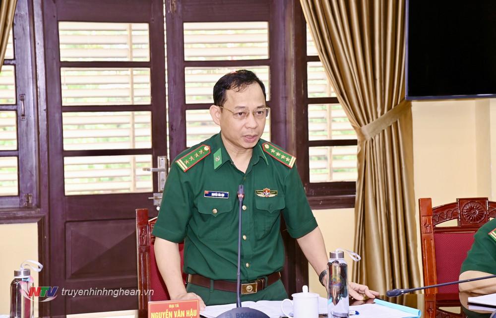 Đại tá Nguyễn Văn Hậu - Uỷ viên Ban Thường vụ Đảng uỷ, Chủ nhiệm Chính trị BĐBP tỉnh phát biểu tại buổi sinh hoạt.