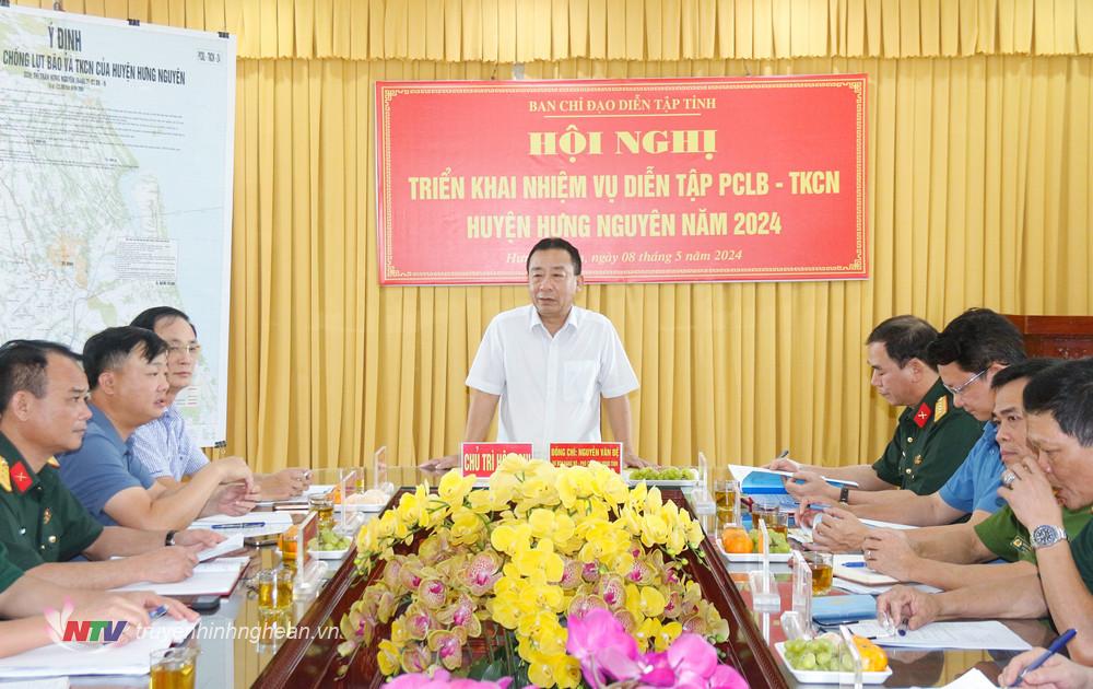 Phó Chủ tịch UBND tỉnh Nguyễn Văn Đệ phát biểu giao nhiệm vụ.