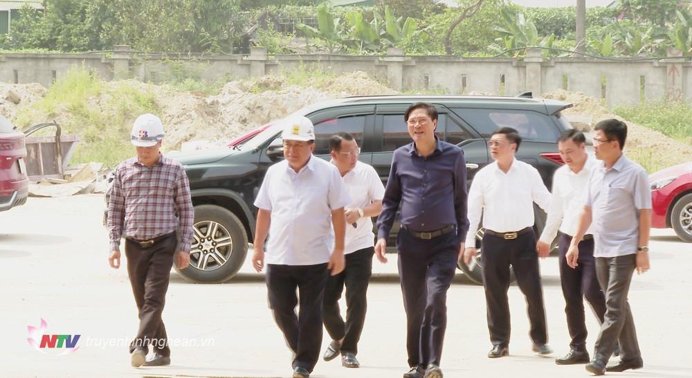 Bộ trưởng Bộ Kế hoạch và Đầu tư Nguyễn Chí Dũng kiểm tra các dự án trọng điểm tại Nghệ An.