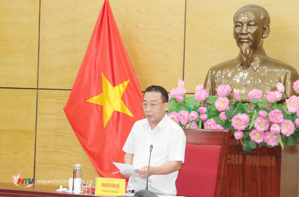 Phó Chủ tịch UBND tỉnh Nguyễn Văn Đệ phát biểu tại hội nghị.