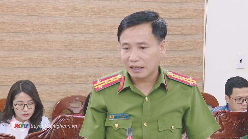 Đại tá Nguyễn Duy Thanh - Phó Giám đốc Công an tỉnh Nghệ An phát biểu tại cuộc làm việc.
