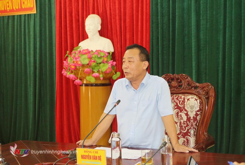 Phó Chủ tịch UBND tỉnh Nguyễn Văn Đệ phát biểu kết luận buổi làm việc.