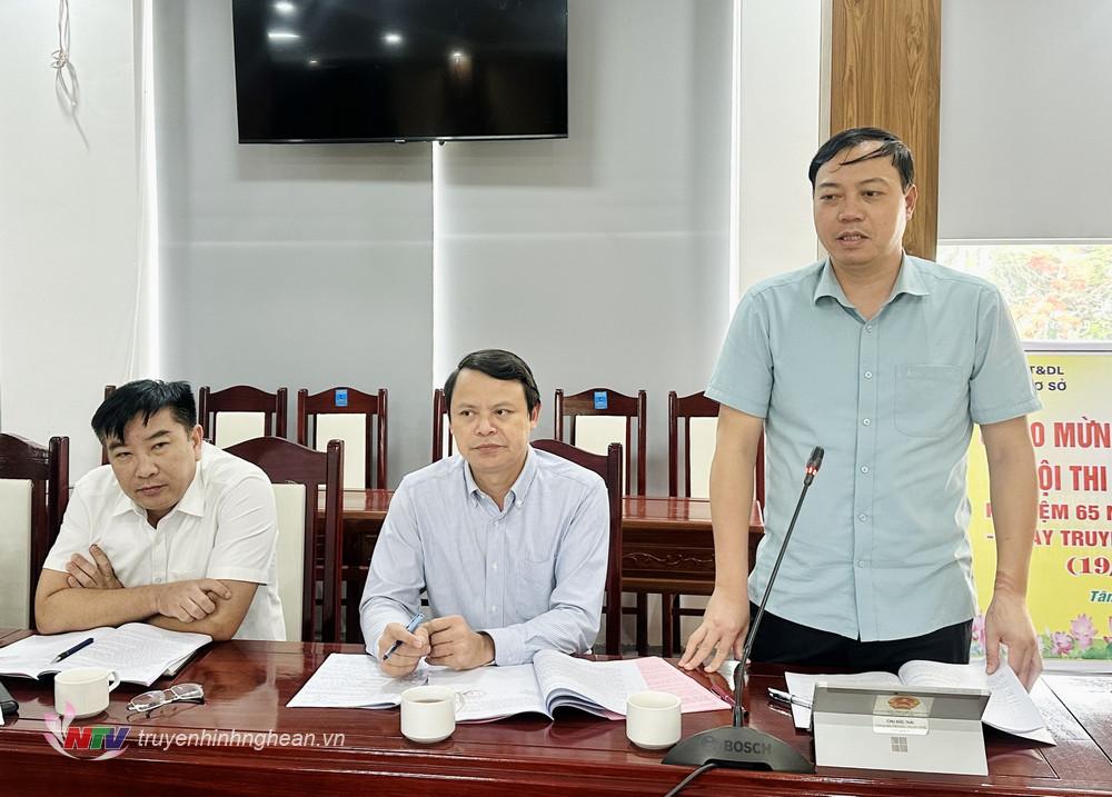 Đồng chí Chu Đức Thái  - Trưởng ban chuyên trách Ban Văn hoá - Xã hội, HĐND tỉnh phát biểu tại buổi làm việc.