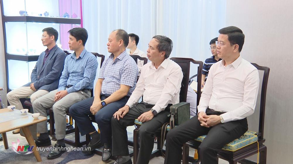 Lãnh đạo các Sở, ban ngành tỉnh Nghệ An tại cuộc gặp.