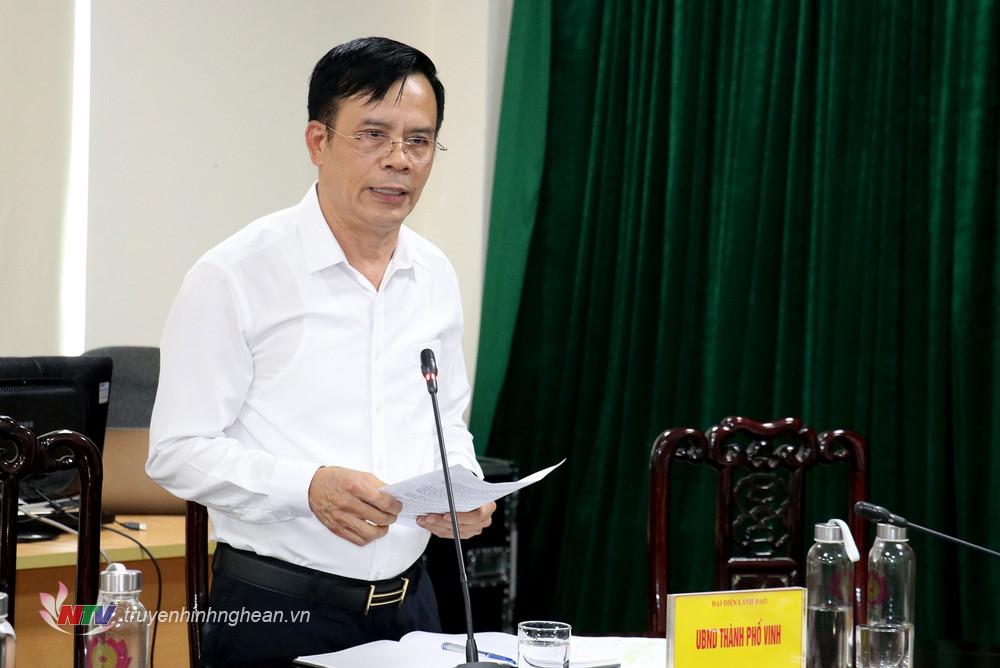 Chủ tịch UBND TP Vinh Trần Ngọc Tú phát biểu tại buổi tiếp công dân.