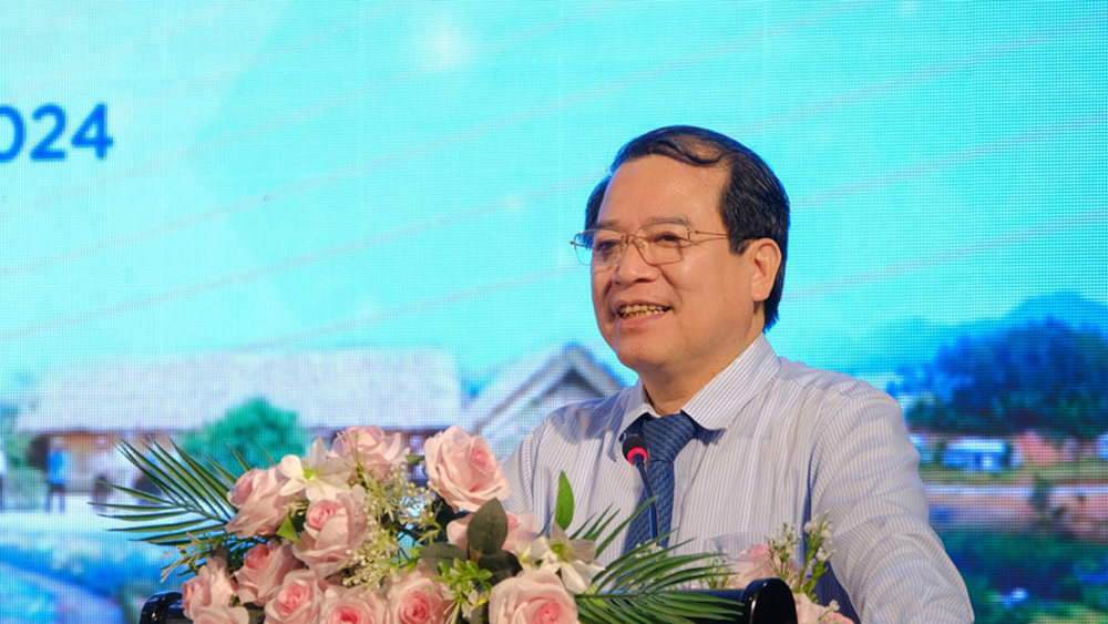 Phó Cục trưởng Cục Du lịch Quốc gia Việt Nam Hà Văn Siêu phát biểu tại hội nghị. Ảnh: internet