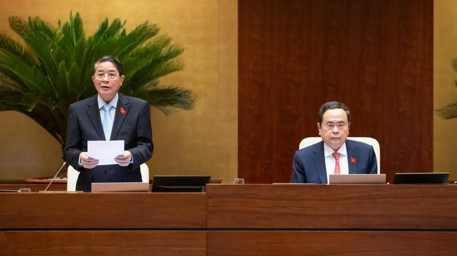 Phó Chủ tịch Quốc hội điều hành phiên họp