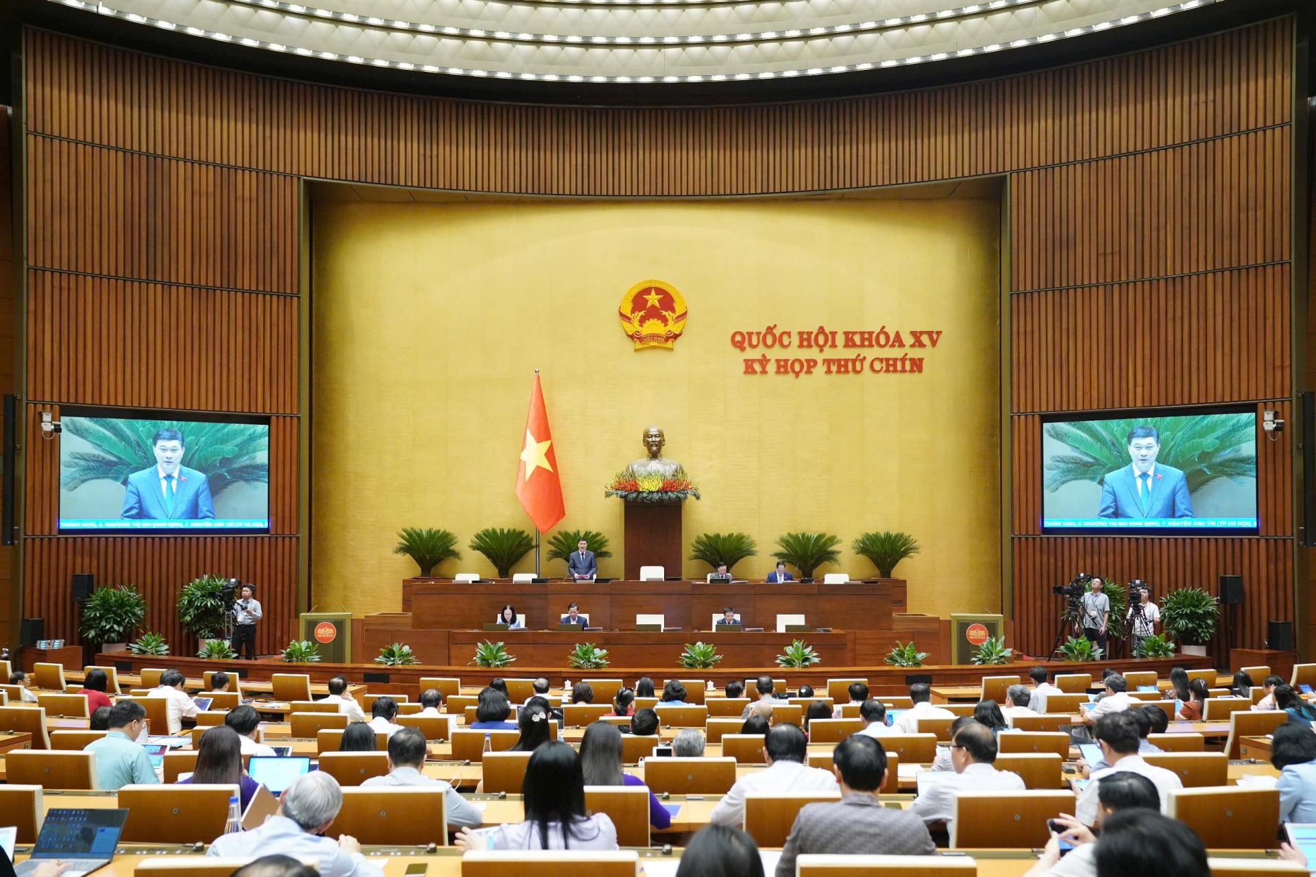 Quang cảnh phiên họp.