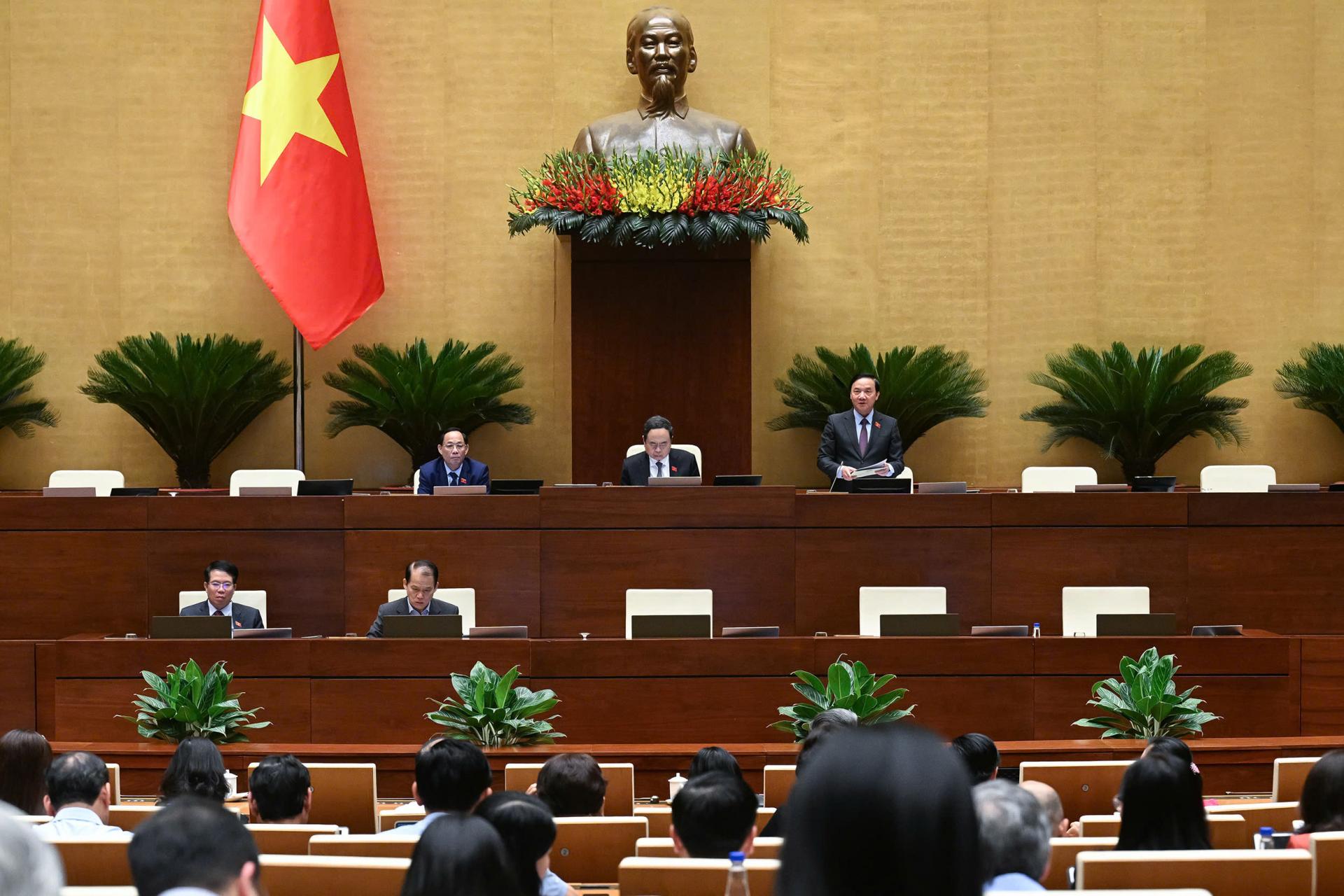 Toàn cảnh Phiên họp.