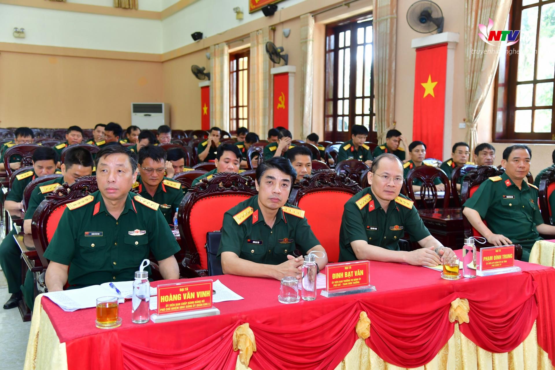 Các đại biểu dự hội nghị.