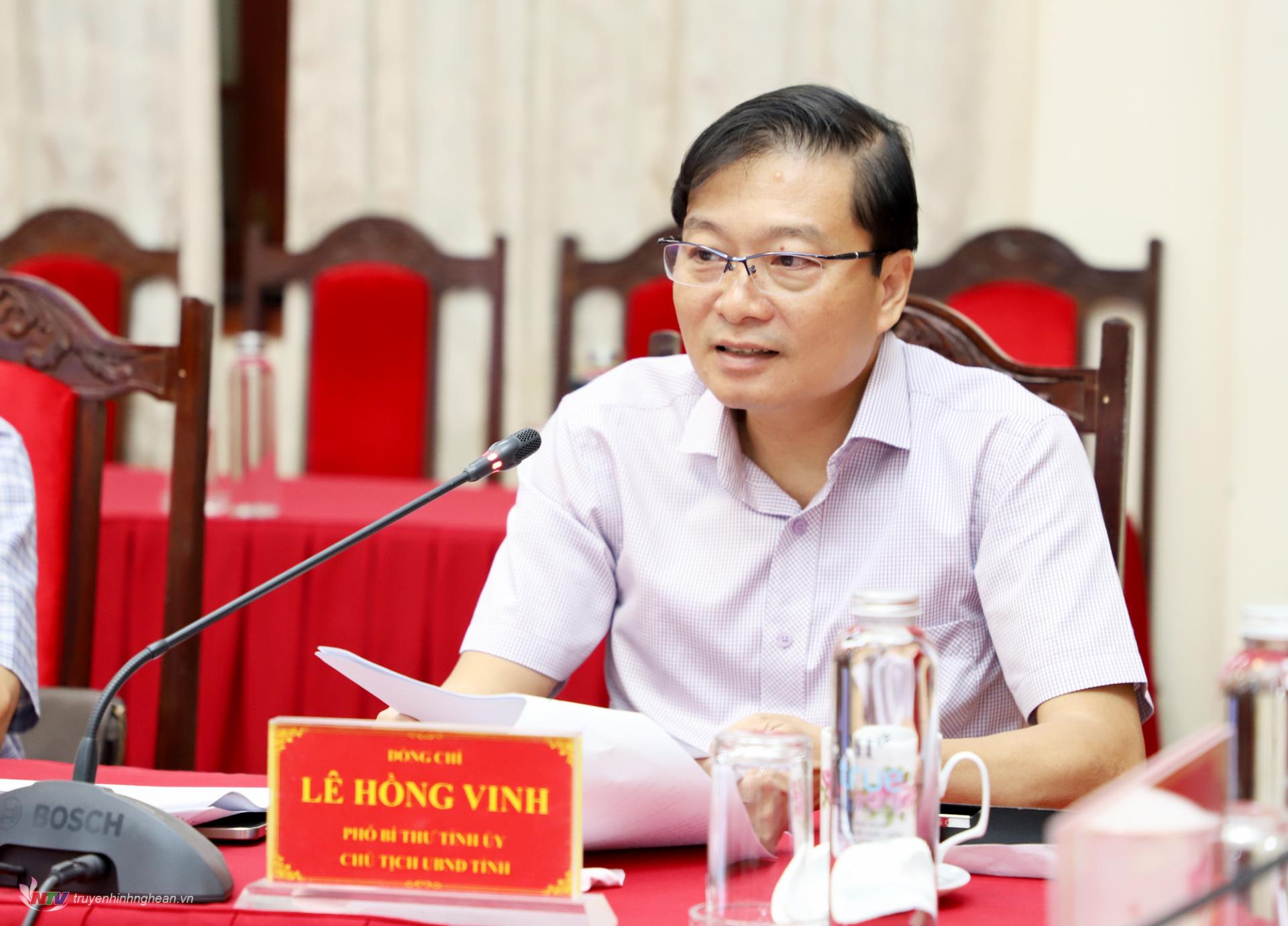 Đồng chí Lê Hồng Vinh - Phó Bí thư Tỉnh uỷ, Chủ tịch UBND tỉnh phát biểu tại cuôc họp.