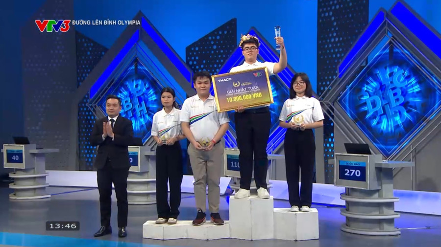 Nam sinh Đặng Quốc Bảo đến từ Trường THPT chuyên Phan Bội Châu, Nghệ An thắng thuyết phục trận thi tuần Olympia.