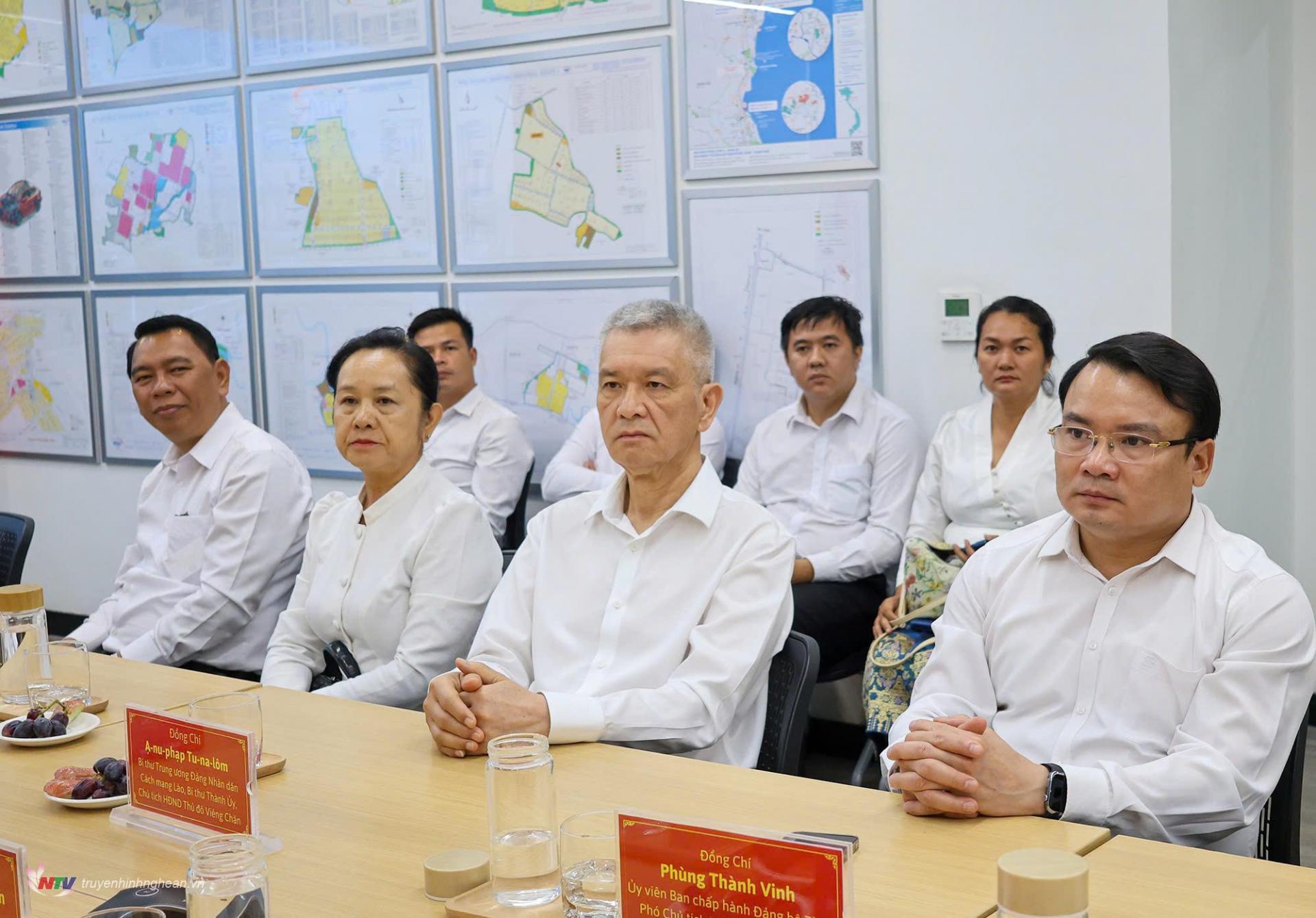 Đoàn đại biểu cấp cao Thủ đô Viêng Chăn thăm Khu công nghiệp WHA Industrial Zone 1 Nghệ An.