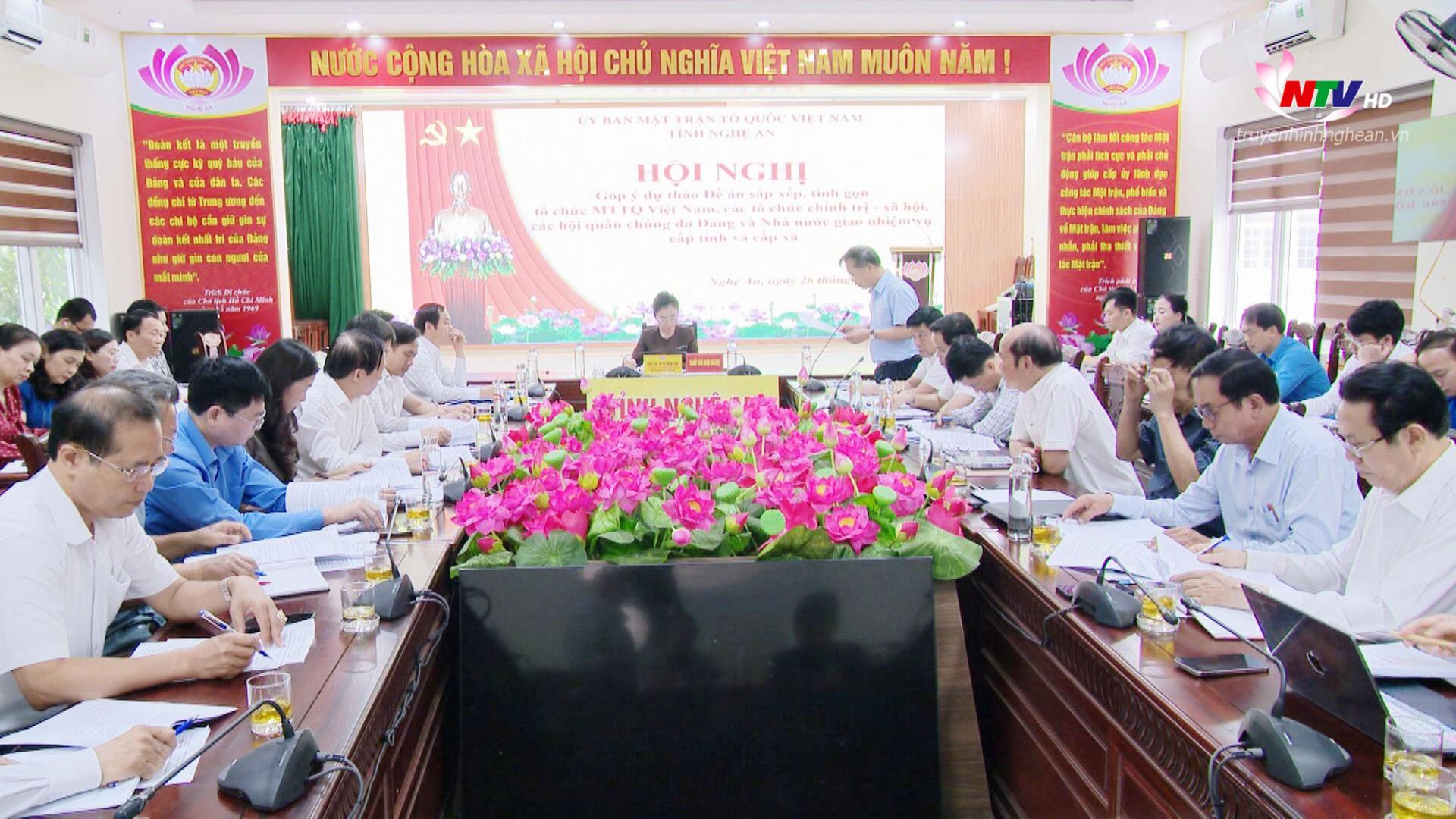 Toàn cảnh hội nghị.