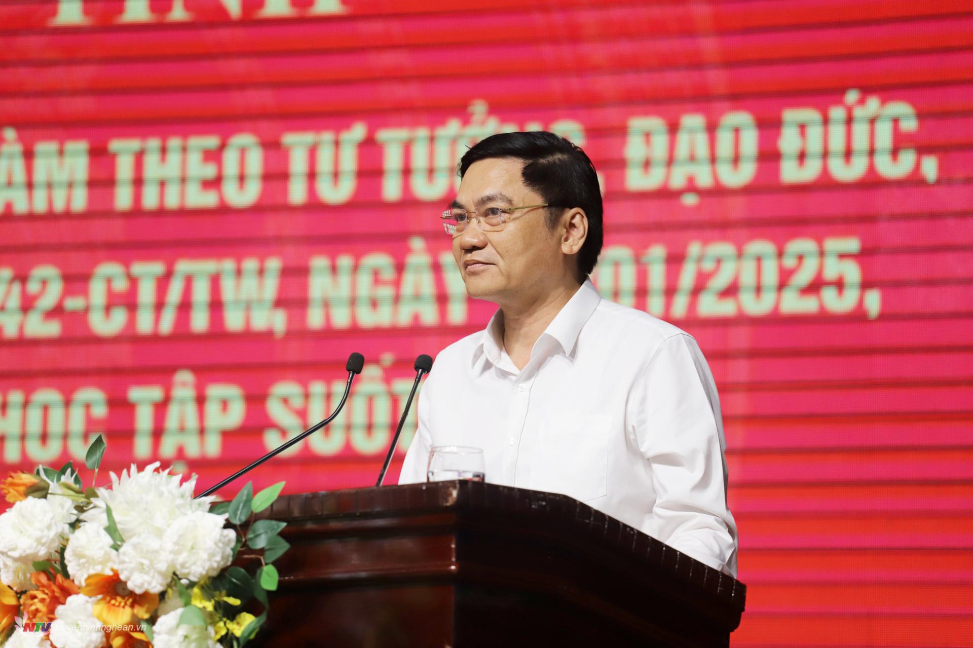 Phó Bí thư Thường trực Tỉnh uỷ Hoàng Nghĩa Hiếu phát biểu chỉ đạo hội nghị.