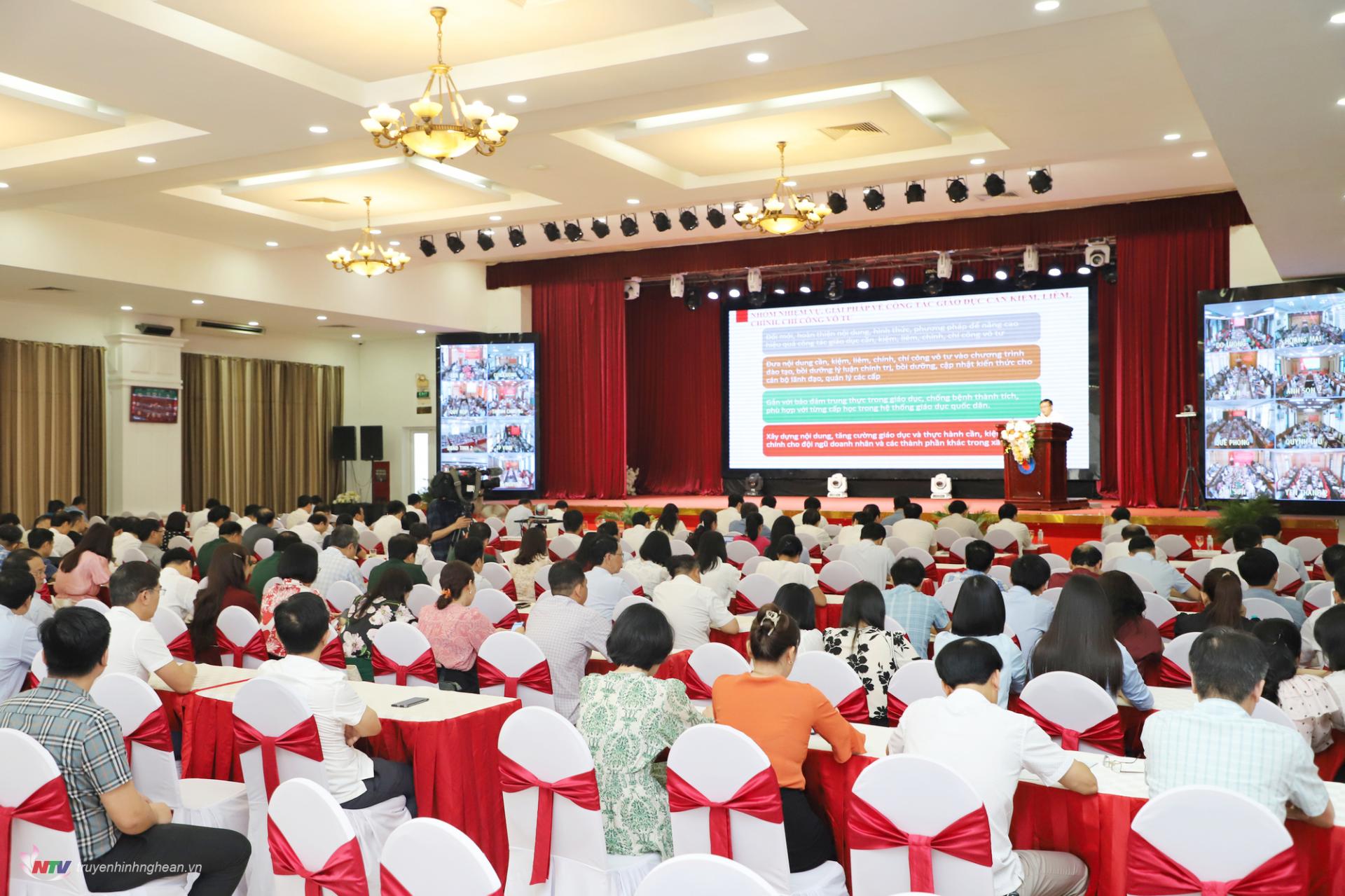 Toàn cảnh hội nghị tại điểm cầu cấp tỉnh.