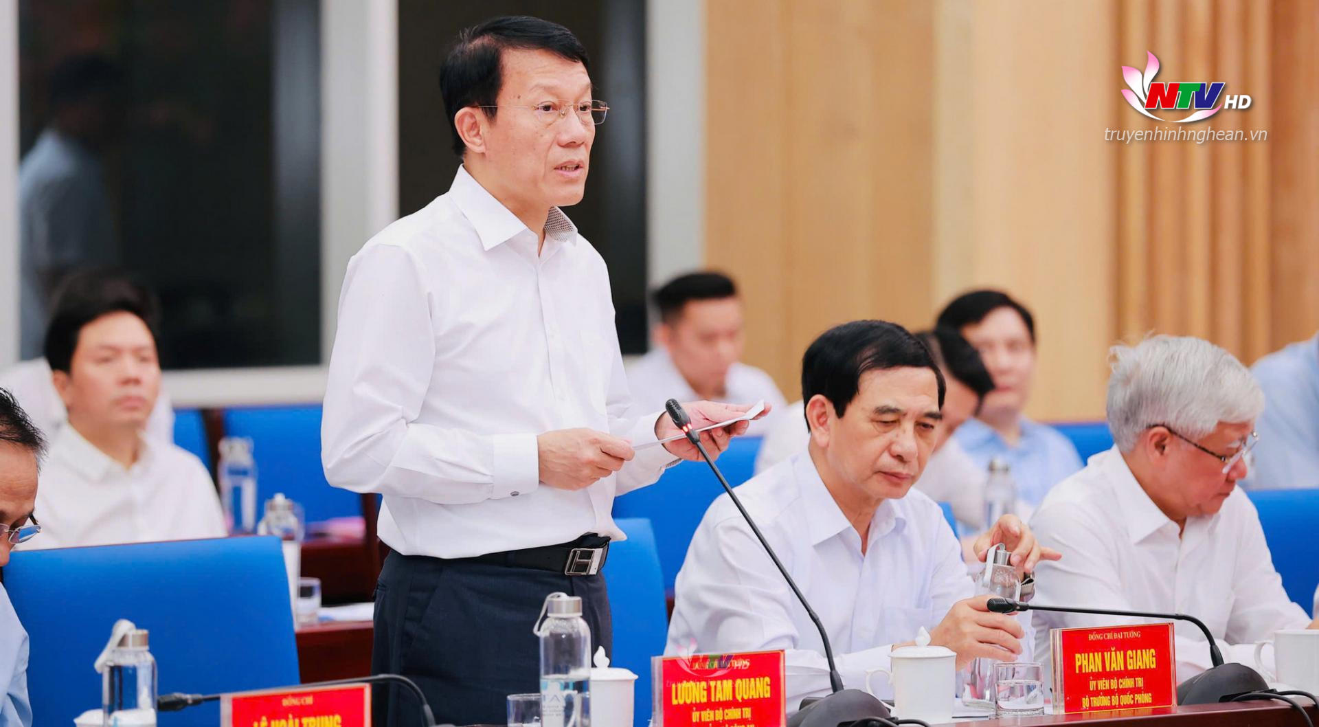 Đồng chí Đại tướng Lương Tam Quang - Ủy viên Bộ Chính trị, Bộ trưởng Bộ Công an phát biểu tại buổi làm việc.