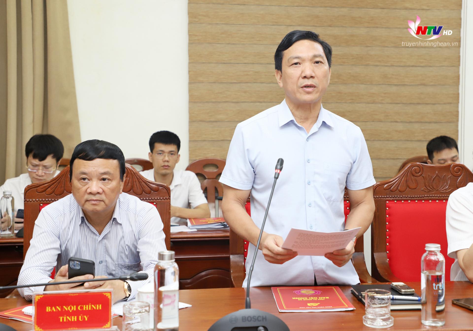 Đồng chí Hồ Xuân Bảy - Phó trưởng Ban Thường trực Ban Nội chính Tỉnh uỷ báo cáo tóm tắt tình hình, kết quả công tác nội chính, phòng, chống tham nhũng, lãng phí, tiêu cực, cải cách tư pháp tháng 5, nhiệm vụ trọng tâm tháng 6/2025.