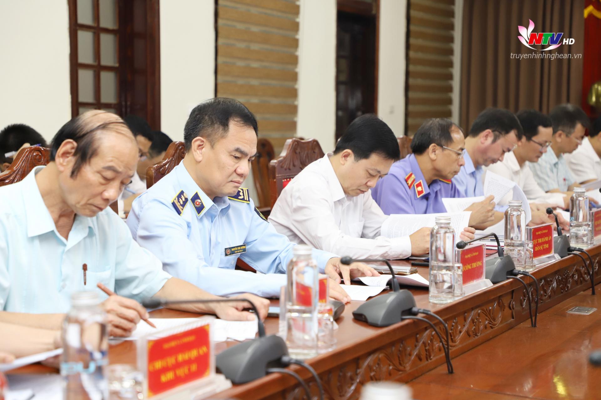 Đại diện các Sở, ban ngành dự hội nghị.