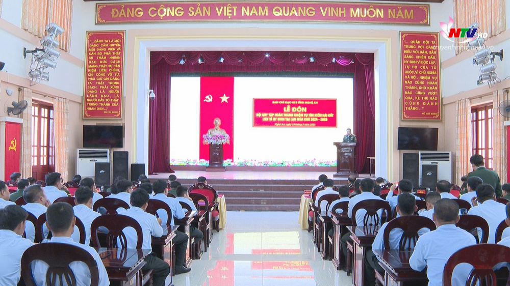 Toàn cảnh buổi lễ.