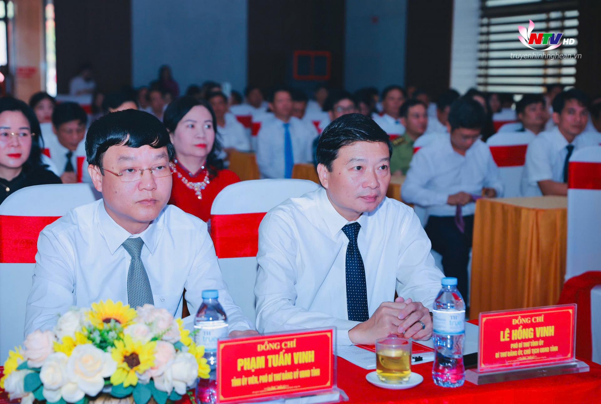 Các đại biểu dự hội nghị.