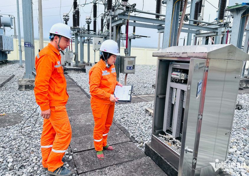 Giá bán lẻ điện cho mục đích kinh doanh được áp dụng theo khung giờ và các cấp điện áp. Ảnh minh họa: Tâm An