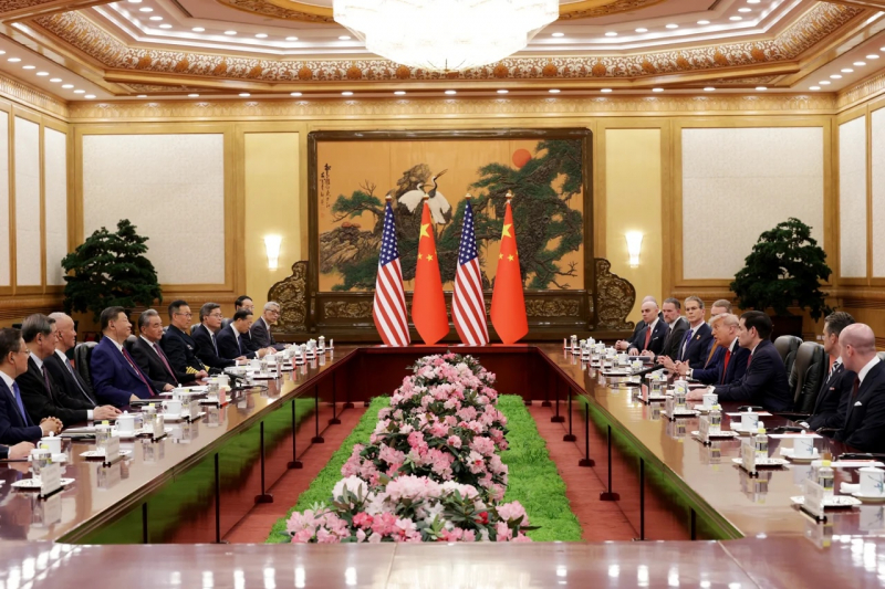 Tổng thống Mỹ Donald Trump và Chủ tịch Trung Quốc Tập Cận Bình tham dự cuộc gặp song phương tại Đại lễ đường Nhân dân ngày 14/5 tại Bắc Kinh. Ảnh Getty Images/CNN. 