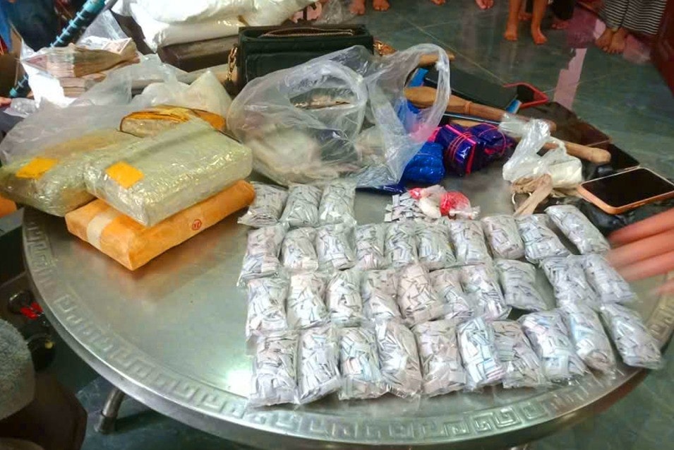 Tang vật ma túy tổng hợp và heroin trong vụ án. Ảnh: CACC