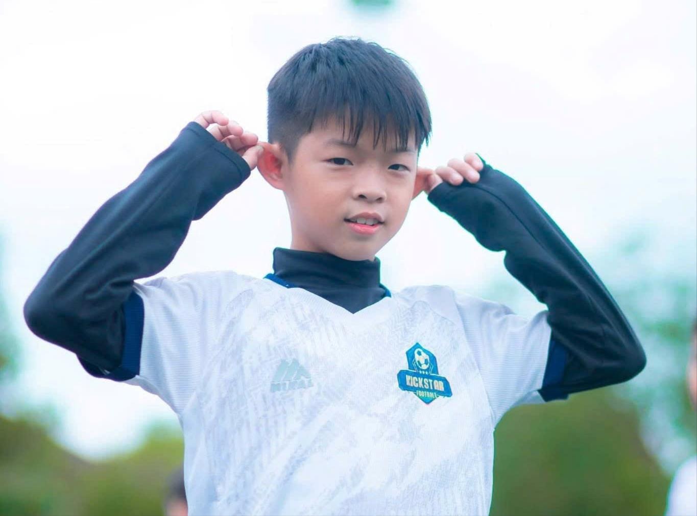 Tiền vệ Nguyễn Anh Quân là cái tên được ban huấn luyện đội bóng xã Thiên Nhẫn đặt nhiều kỳ vọng. Ảnh: CSCC