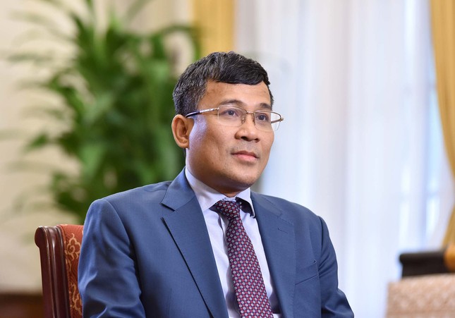 Thứ trưởng Bộ Ngoại giao Nguyễn Minh Vũ trả lời báo chí