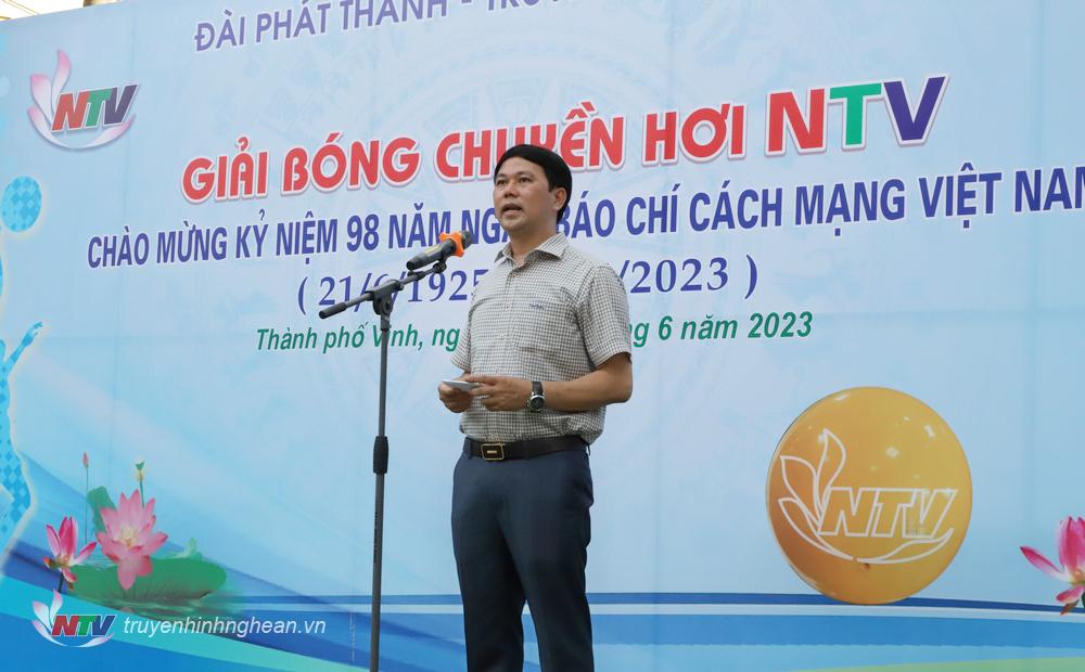 Đồng chí Phan Văn Thắng - Phó Giám đốc, Chủ tịch Công đoàn Đài PT-TH Nghệ An phát biểu khai mạc.