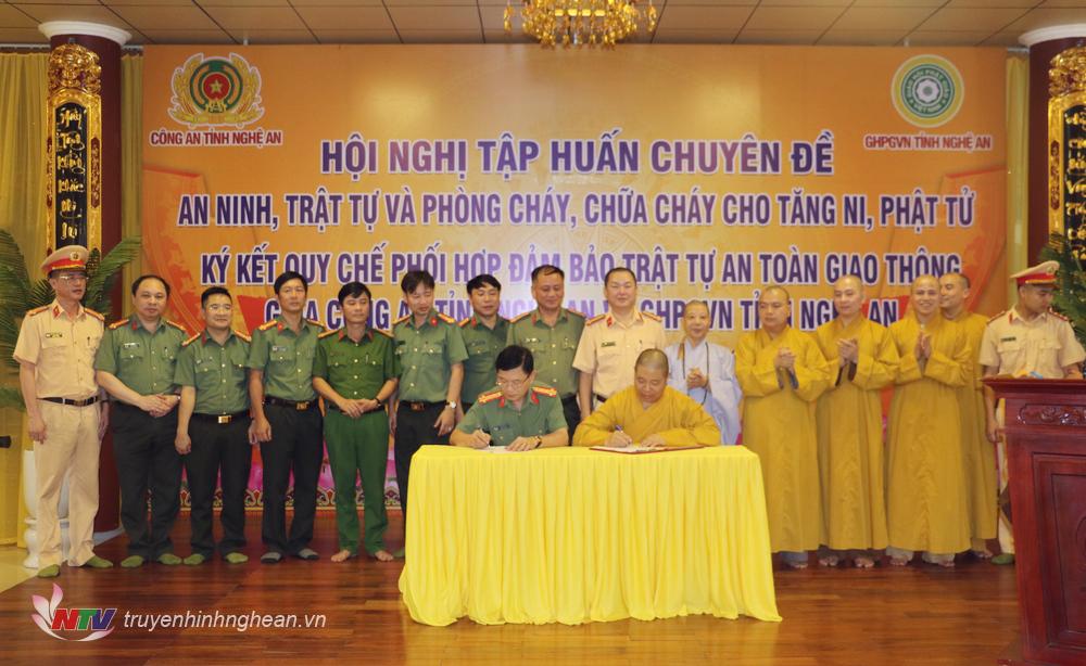 Công an tỉnh Nghệ An phối hợp Giáo hội Phật giáo Việt Nam tỉnh Nghệ An tổ chức ký kết quy chế phối hợp về đảm bảo trật tự an toàn giao thông