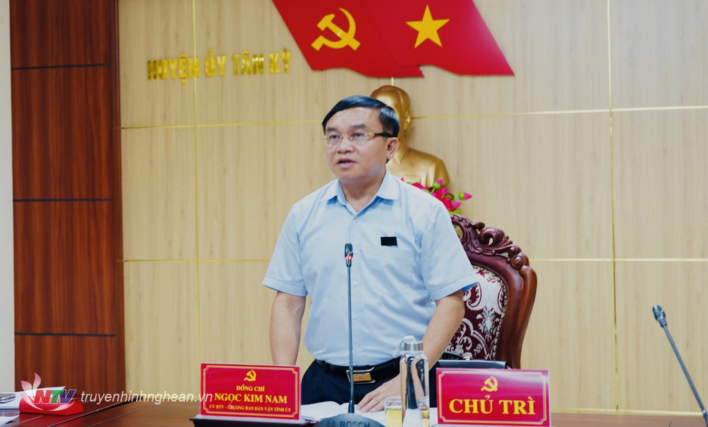 Đồng chí Ngọc Kim Nam - Uỷ viên BTV, Trưởng Ban Dân vận Tỉnh uỷ phát biểu tại buổi làm việc.